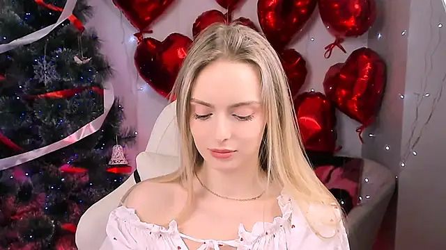 JuliaBrewwer online show from February 13, 4:08 pm