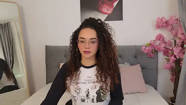 Taylor Tina online show from March 13, 3:24 pm