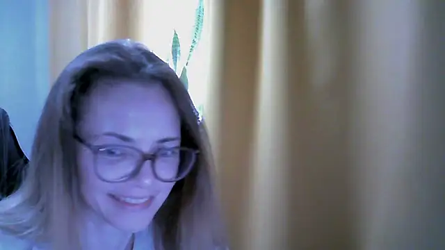 Snapshot of SEA_Dream chatting on September 18, 5:28 am SEA Dream online show from September 18, 5:28 am