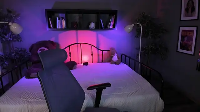 Sabrina bloom online show from April 25, 11:02 pm