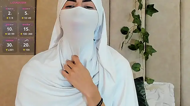 Snapshot of _Zahiira_ chatting on October 6, 12:11 pm Zahiira online show from October 6, 12:11 pm