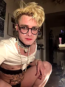 Sissy Cindy Whore online show from November 27, 6:33 pm