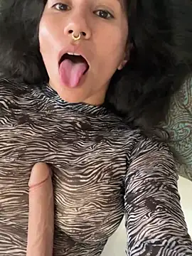 Huitaca  online show from April 29, 8:03 pm