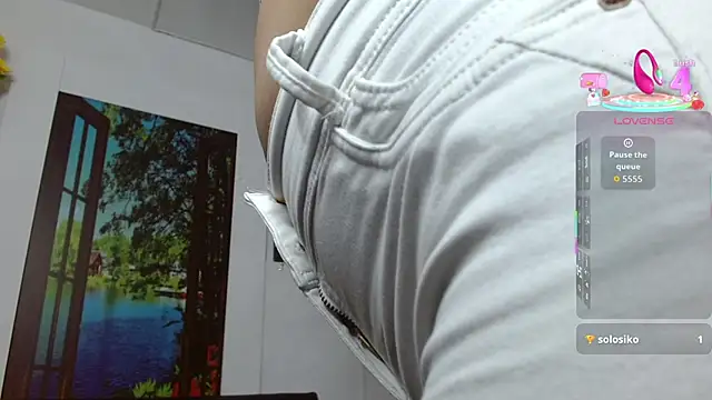 gigi gilt  online show from October 12, 4:59 am