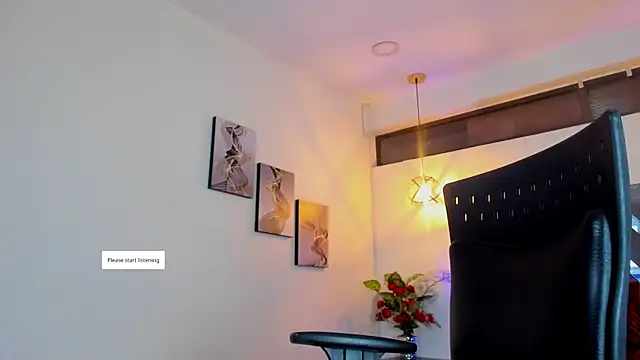 Snapshot of Rossi_ss1 chatting on September 11, 3:29 am Rossi ss1 online show from September 11, 3:29 am