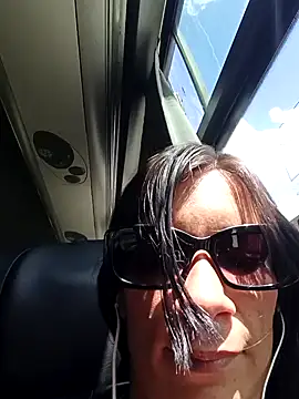 kim lebanon online show from December 1, 5:04 pm