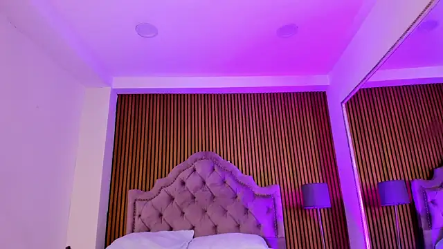 Starbutterflyy  online show from November 17, 4:02 am