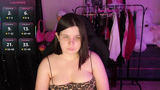 AmyVibess online show from April 21, 6:04 pm