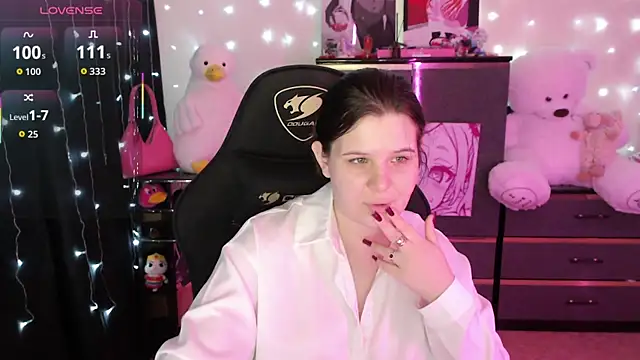 AmyVibess online show from October 2, 8:25 pm