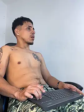 Luke Stone online show from April 1, 7:11 pm