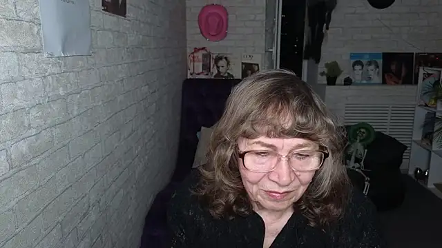Betty Brick online show from May 22, 6:06 pm