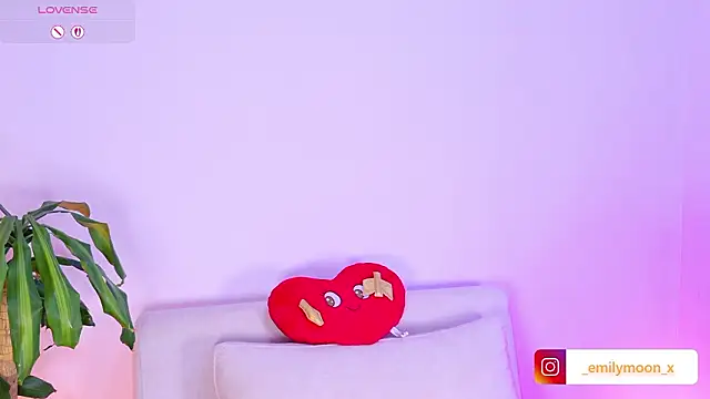 onlyemily  online show from March 25, 2:06 am