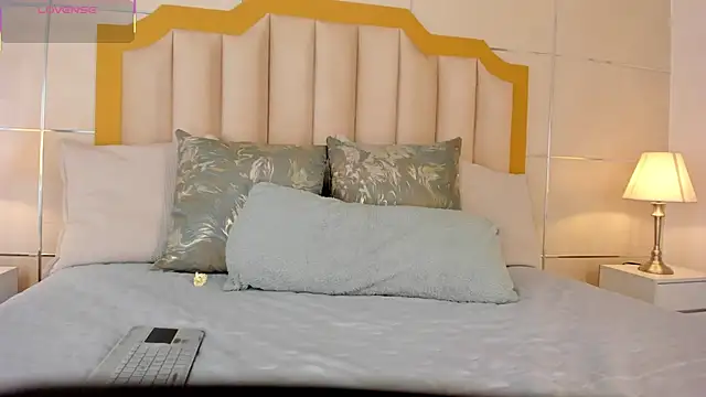 Snapshot of MaddieParker chatting on October 16, 7:49 pm MaddieParker online show from October 16, 7:49 pm