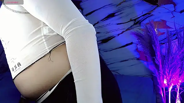 kushina uzumaki75 online show from April 26, 3:37 am