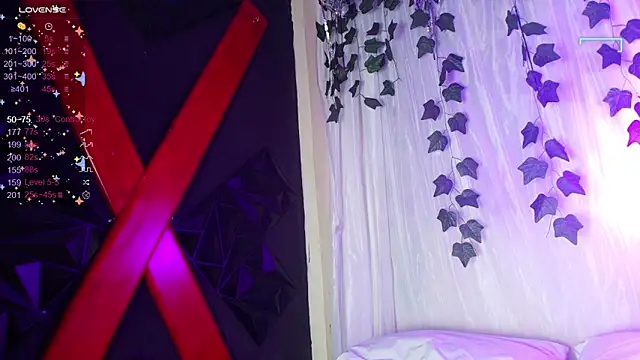 ivonne diaz1 online show from December 13, 8:48 pm