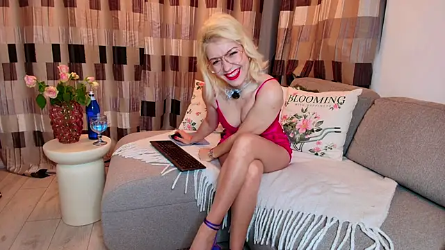 Hellen TheSoul online show from April 24, 2:36 am