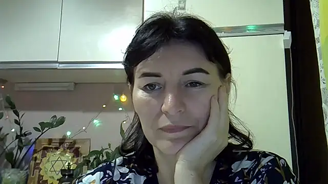 Krystal 82 online show from September 27, 5:31 pm