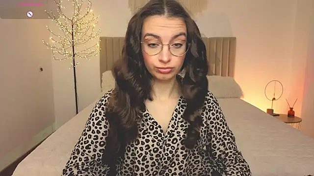 Real cutie1 online show from April 22, 12:57 pm