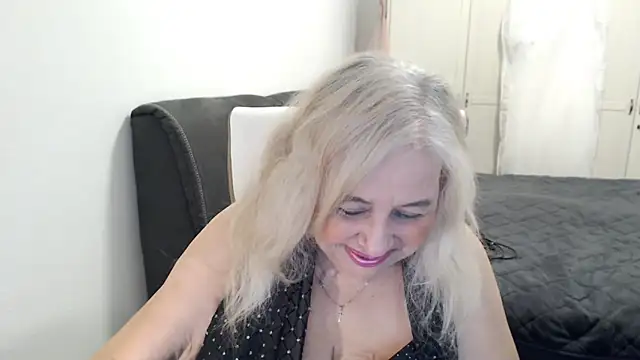 SusiLifeXXX online show from April 21, 7:54 pm