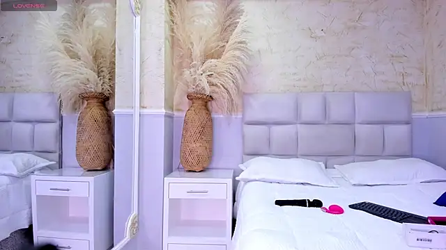 JackAndRosse  online show from March 3, 2:12 pm