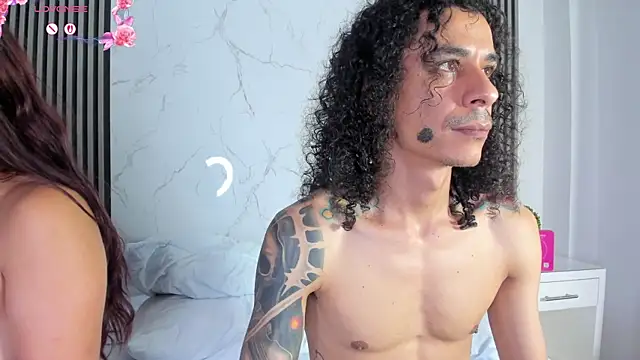 JackAndRosse  online show from April 19, 6:10 pm