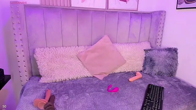 Seshat Hitt online show from April 28, 3:21 am