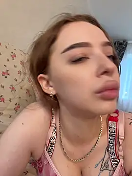 Hannah xBaby online show from July 21, 11:11 am