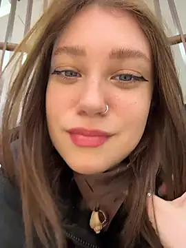 lucy-joy online show from April 27, 10:23 am