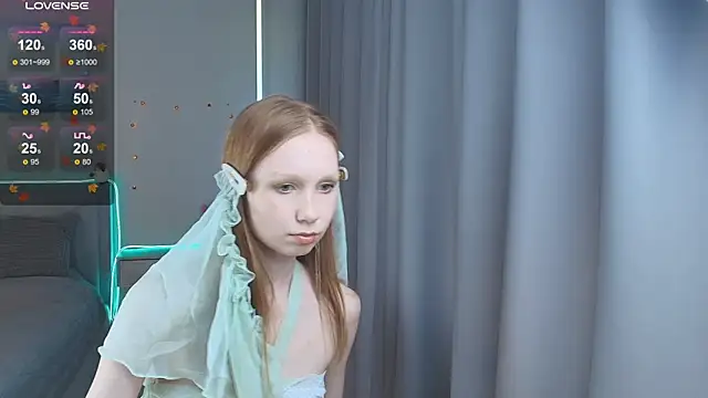 FoxyMira online show from November 4, 1:27 pm