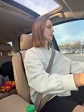 DollyTall online show from October 31, 9:57 am