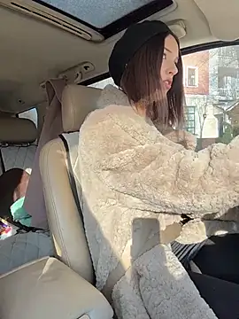 DollyTall online show from January 18, 7:15 am