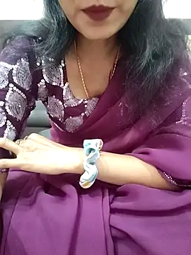 Yourhotsweetgirl online show from November 11, 3:46 am