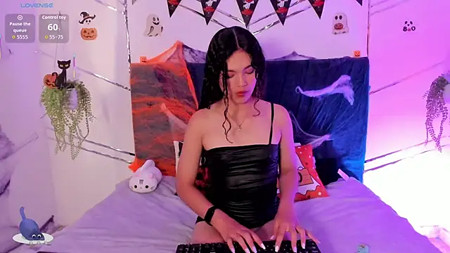 Camilla Miller01 online show from October 21, 8:24 pm