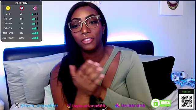 LaylaAriana online show from November 18, 4:24 am