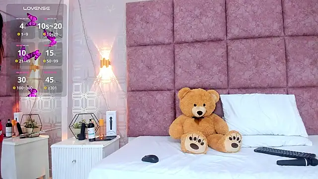 Snapshot of AmyStar1 chatting on September 29, 1:16 pm AmyStar1 online show from September 29, 1:16 pm