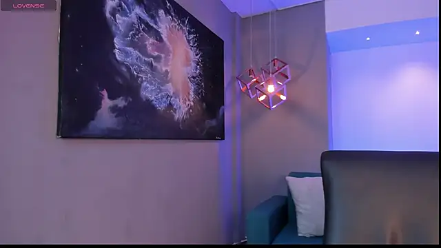 AidaJones online show from October 20, 11:35 am