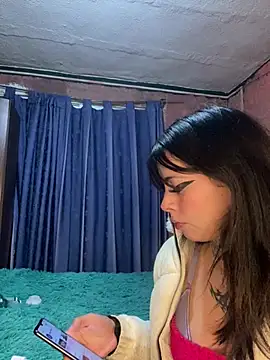 kiittyselenita online show from May 21, 3:37 am