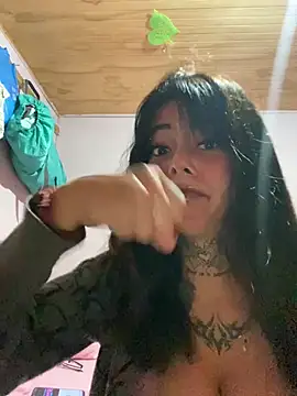 kiittyselenita online show from April 29, 3:54 am