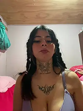 kiittyselenita online show from May 8, 2:15 am