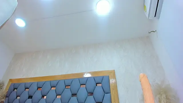 crystal sm online show from April 27, 3:14 am