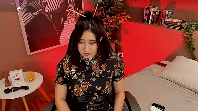 Skyyle  online show from March 8, 5:06 pm