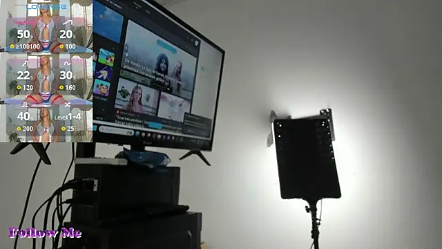 Lady miss    online show from April 17, 1:02 pm