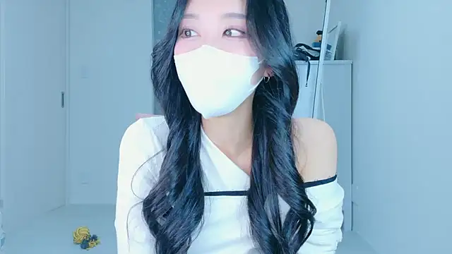 ramuchan desu online show from April 26, 12:30 am