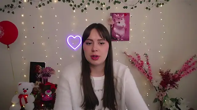 Amanda Bright  online show from April 25, 12:41 pm