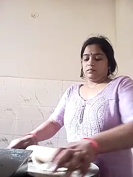 Snapshot of Trisha_71 chatting on October 17, 6:38 am Trisha 71 online show from October 17, 6:38 am