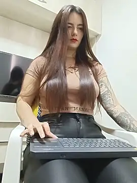 Demy Rhoades online show from June 6, 3:18 pm