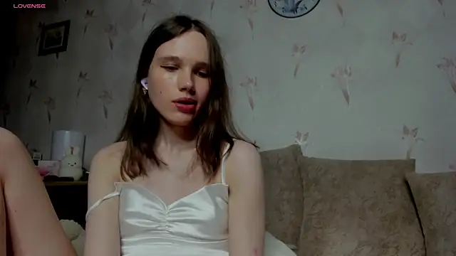 Annatomnaya online show from November 2, 7:17 pm