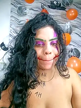 Snapshot of Yemaly_Lee chatting on October 14, 4:04 am Yemaly Lee online show from October 14, 4:04 am