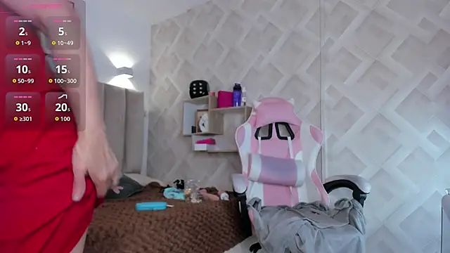 Clhoe Johnson online show from March 22, 12:55 pm