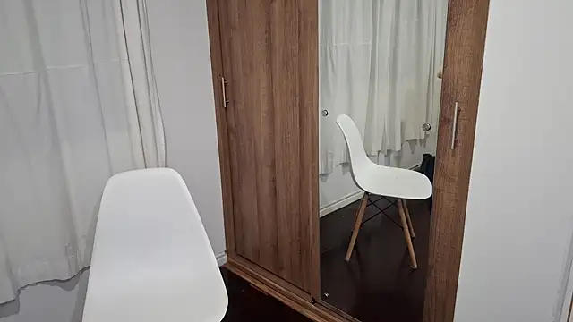 kayleesims  online show from April 25, 12:57 am